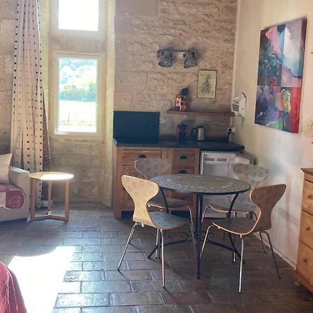 Mas De La Rivoire B&B Villevieille Eksteriør billede