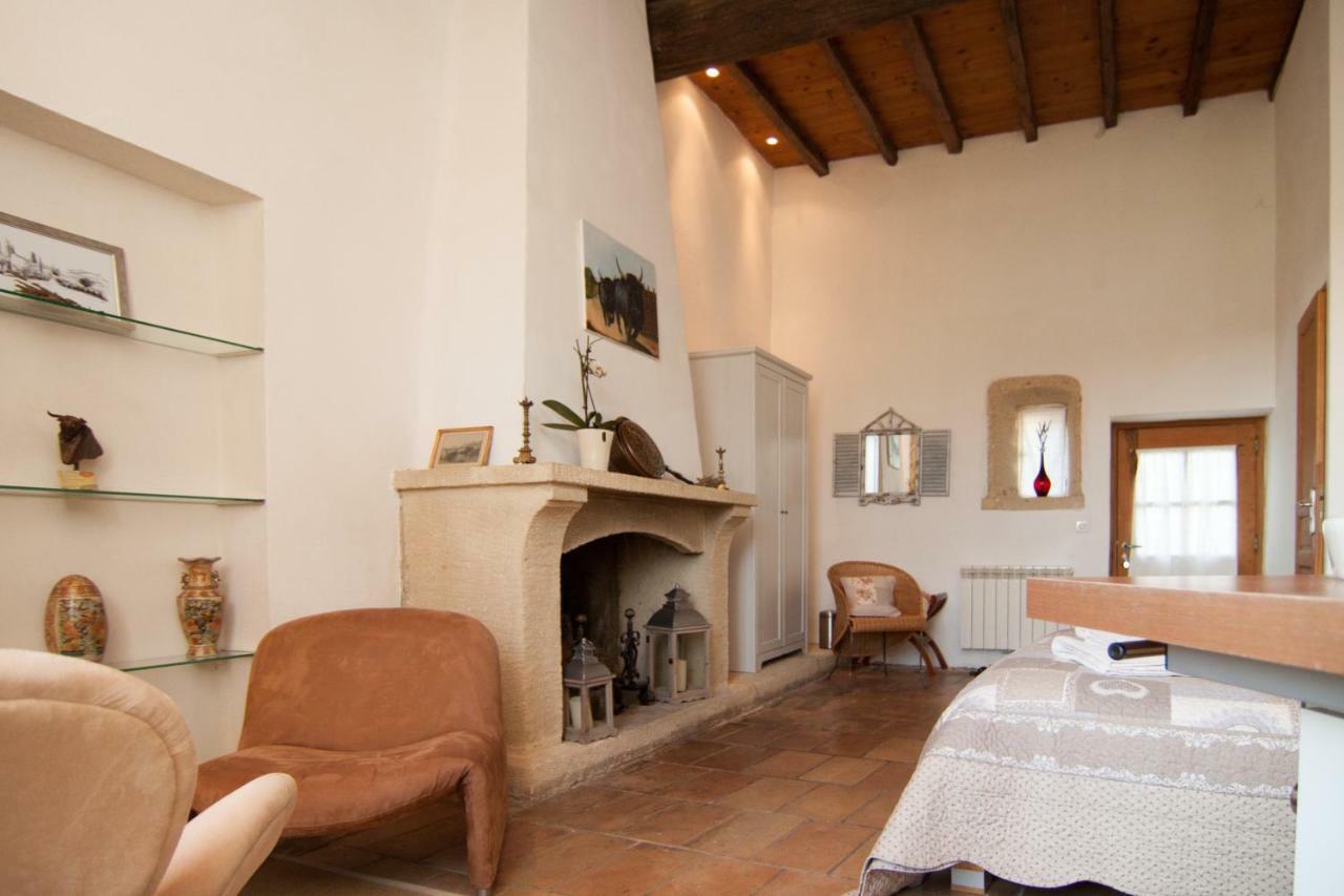Mas De La Rivoire B&B Villevieille Eksteriør billede